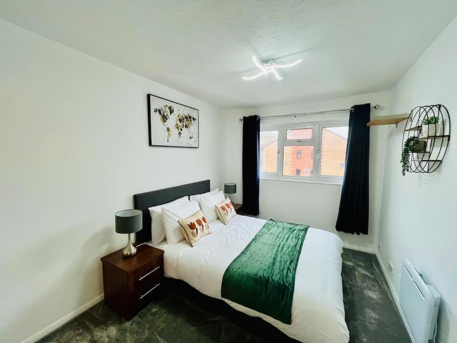 Stylish Two Bedroom Flat Colindale, Nw9 Close To Station Эджвар Экстерьер фото